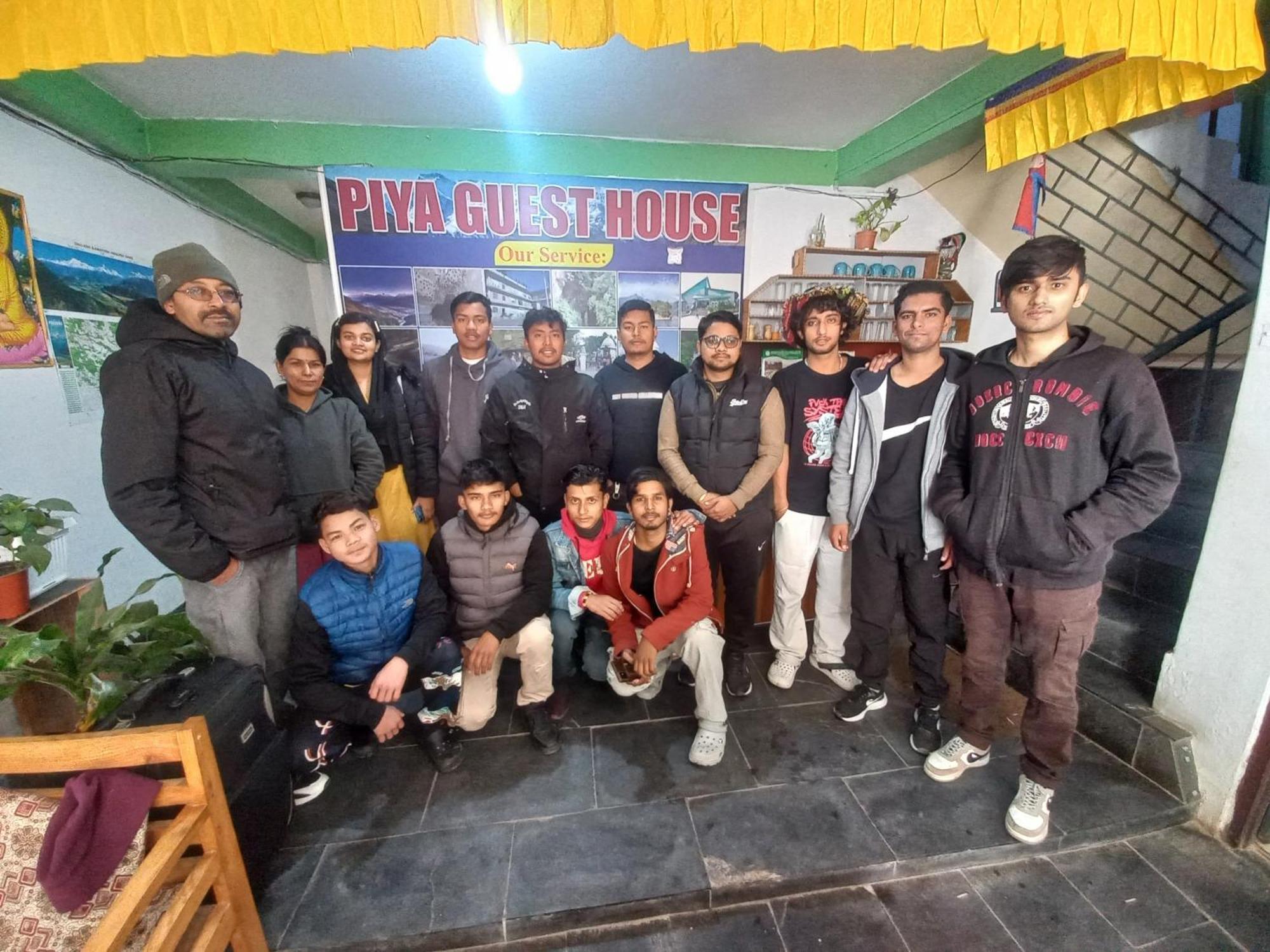 Piya Guest house&restaurant Pokhara Extérieur photo