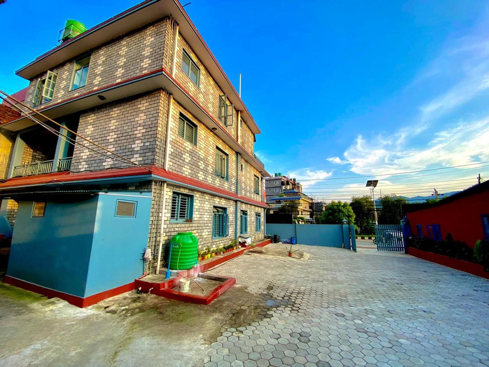 Piya Guest house&restaurant Pokhara Extérieur photo